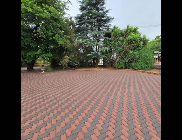 3 BEDROOM HOUSE FOR SALE IN DORINGKLOOF